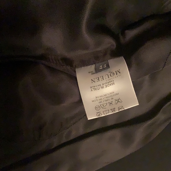 Alexader McQuee Silk Suit - Picture 11 of 16